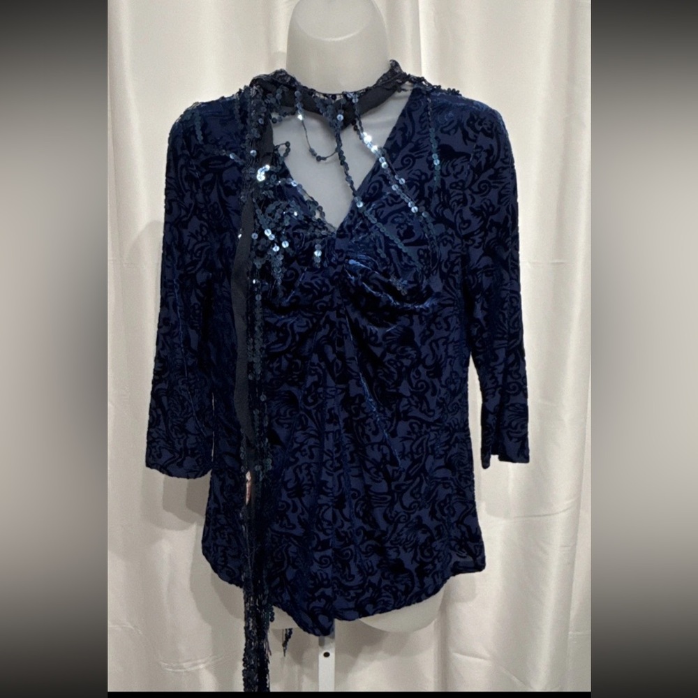 JENNIE & MARLIS blouse PL Blue Velvet With Floral Pattern & Candies Scarf